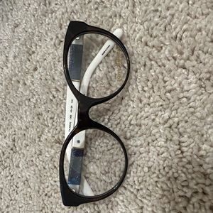 Tory Burch glasses with clear lens no prescription in them